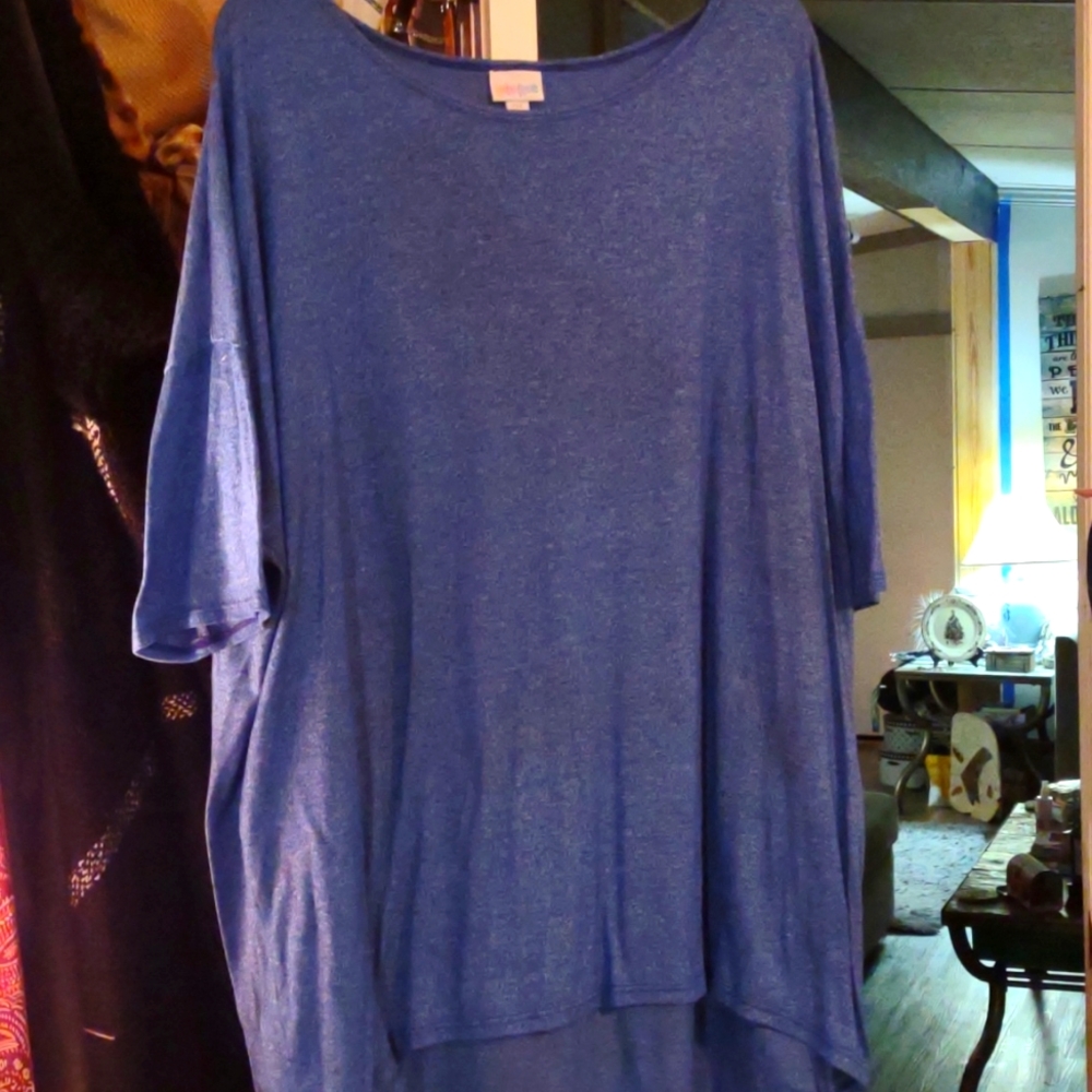 Lularoe Irma tunic size 2X